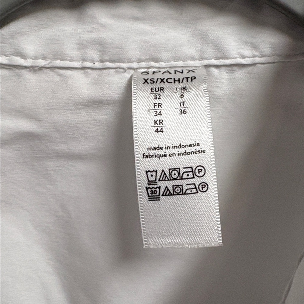 SPANX Stretch Poplin Button Front Pullover Blouse Classic White Size XS - Picture 6 of 7